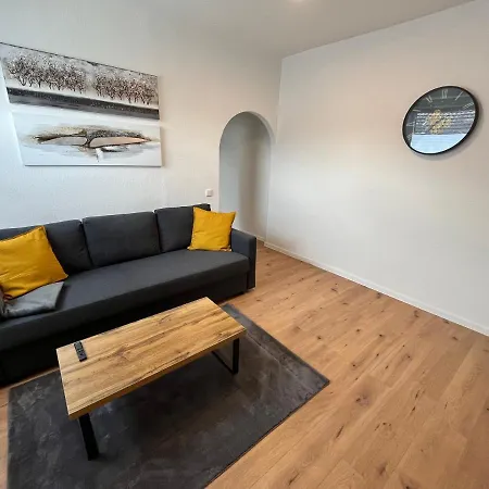 Appartement Miami , Naehe Duesseldorf ,messe ,hbf ,city, Wifi, Helios Hospital Krefeld