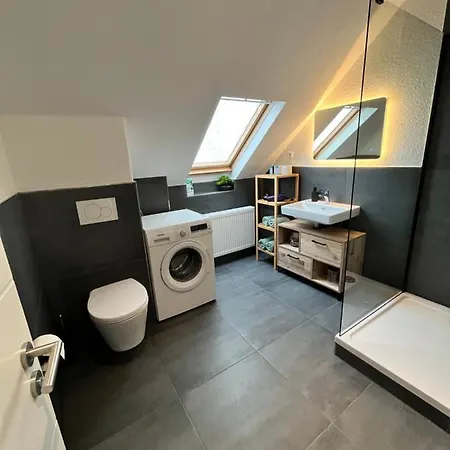 公寓 Miami , Naehe Duesseldorf ,messe ,hbf ,city, Wifi, Helios Hospital *
