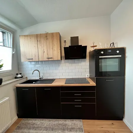 Miami , Naehe Duesseldorf ,messe ,hbf ,city, Wifi, Helios Hospital Appartement