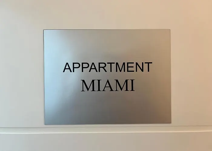 Miami , Naehe Duesseldorf ,messe ,hbf ,city, Wifi, Helios Hospital