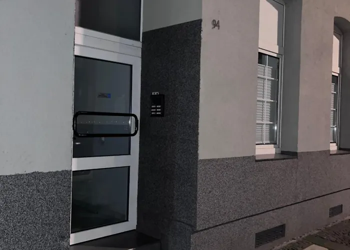 Lejlighed Miami , Naehe Duesseldorf ,messe ,hbf ,city, Wifi, Helios Hospital Krefeld